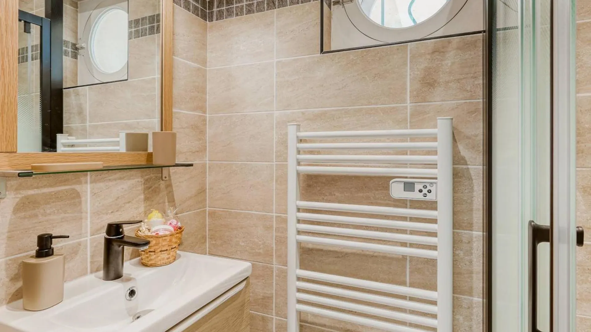 Appartement Neuf Au Lavandou - Climatise, Proche Plage - Fr-1-816-3 Le Lavandou 0*,